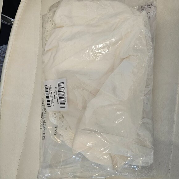 NWT- Torrid-Heritage Cotton V-Neck Ruffle Tee - Picture 5 of 5